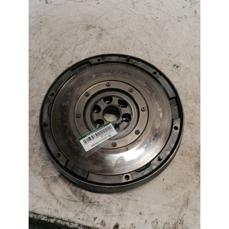 Recambio de volante motor para ford focus berlina (cap) 1.6 tdci cat referencia OEM IAM