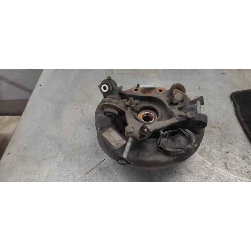 Recambio de mangueta trasera derecha para bmw serie 1 lim. (f20) referencia OEM IAM - Blanco 2