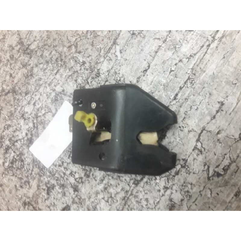 Recambio de cerradura maletero / porton para daewoo kalos 1.4 sr referencia OEM IAM