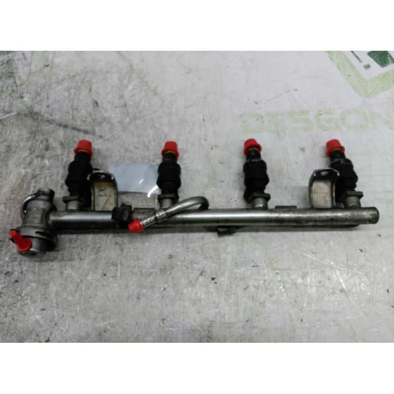 Recambio de rampa inyectora para audi a4 avant (b5) 1.8 referencia OEM IAM 058133681