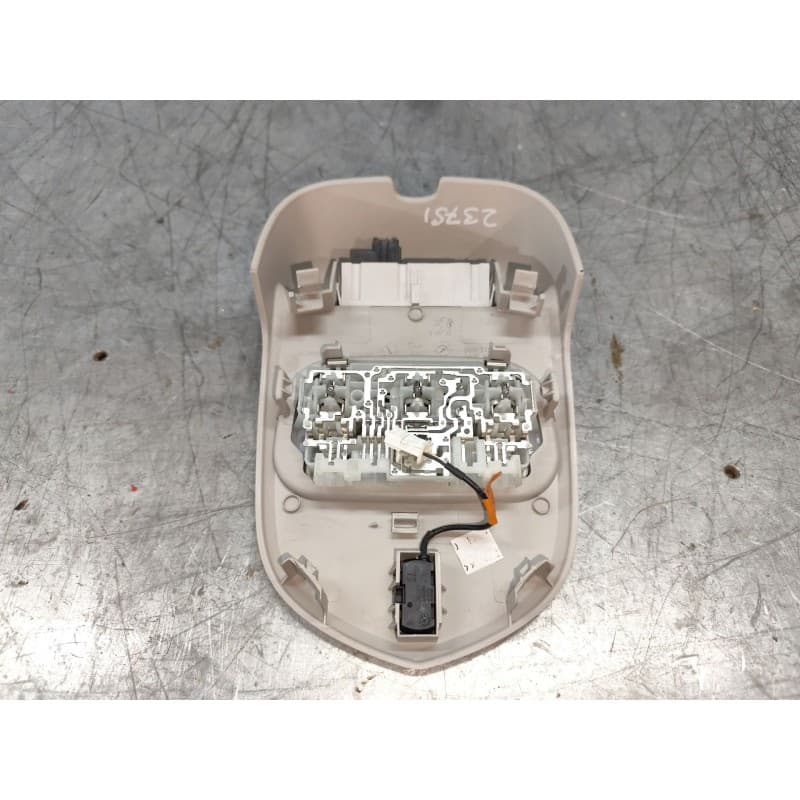 Recambio de luz interior para peugeot 5008 referencia OEM IAM  DELANTERA 2