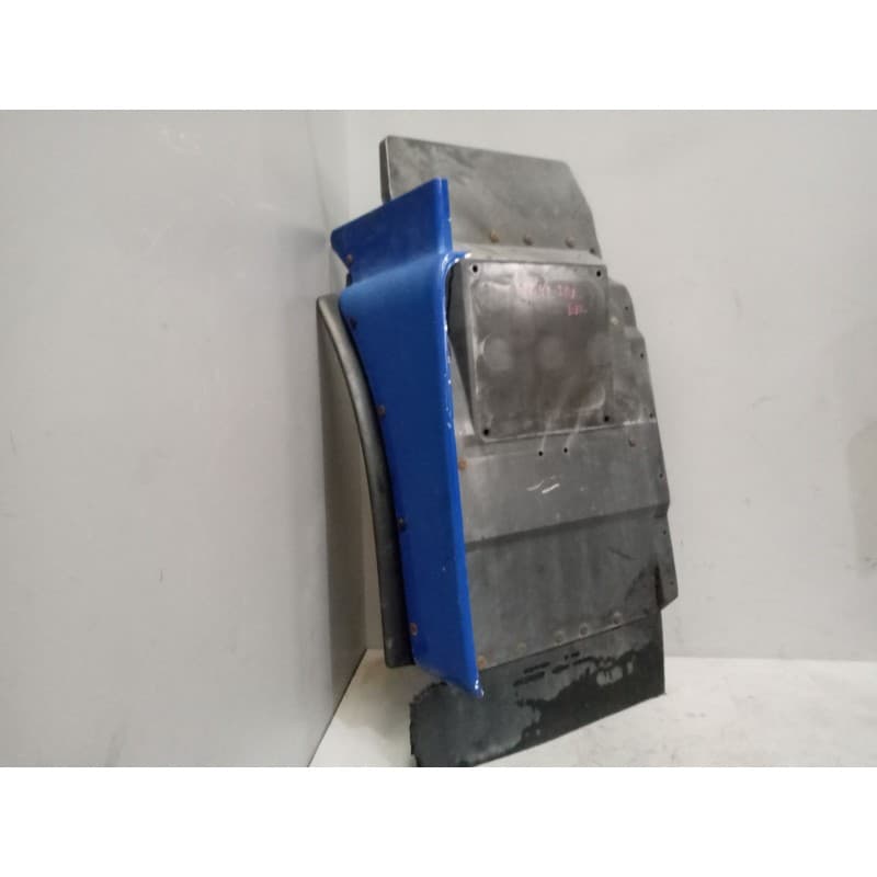 Recambio de guardabarros delantero izquierdo para man tgx 18 referencia OEM IAM - Azul 3