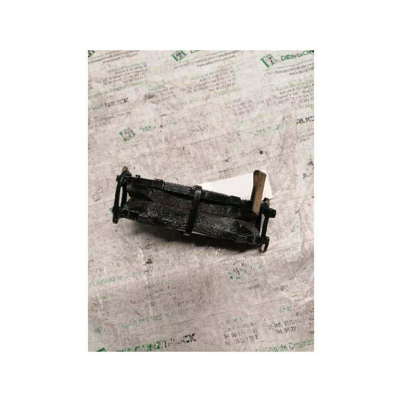 Recambio de pastillas de freno delanteras para toyota auris live referencia OEM IAM - Blanco 2