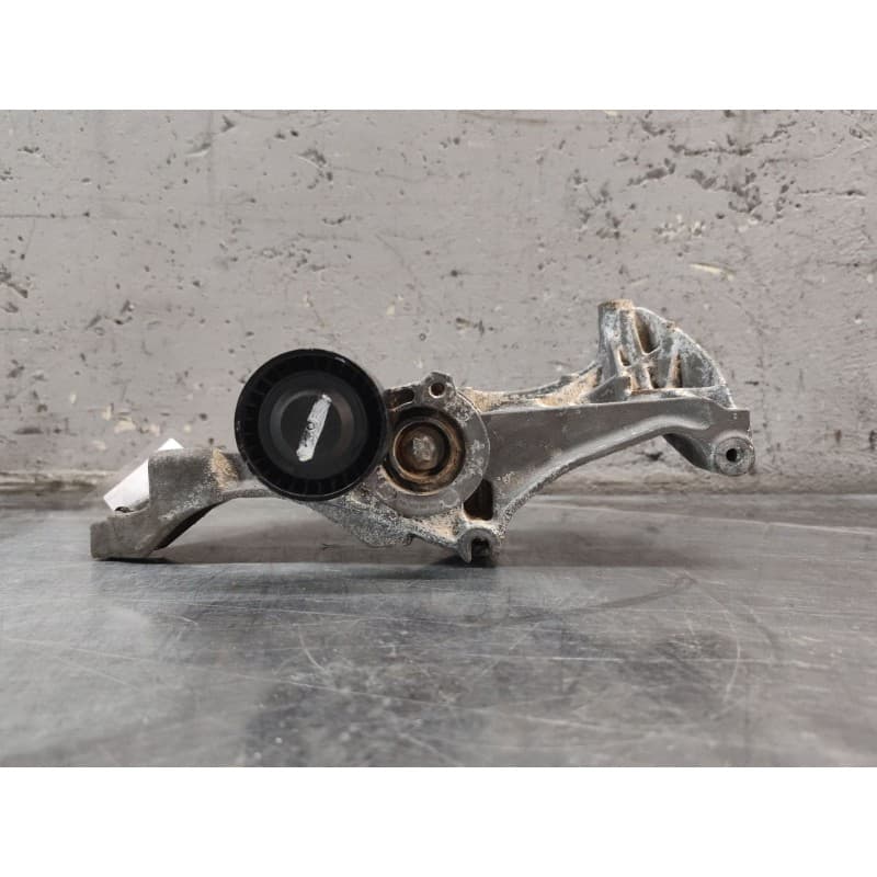 Recambio de soporte alternador para infiniti q30 1.5 d referencia OEM IAM A607201009 - Gris