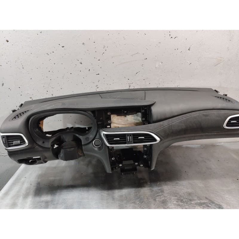 Recambio de salpicadero para infiniti q30 1.5 d referencia OEM IAM - Gris