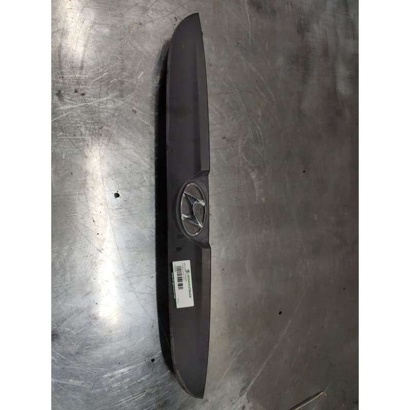 Recambio de molduras traseras para hyundai atos (mx) gls referencia OEM IAM 87311 - Amarillo