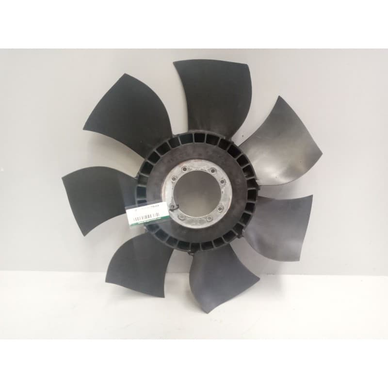 Recambio de ventilador viscoso motor para iveco sunrise referencia OEM IAM 5801418717 - Blanco
