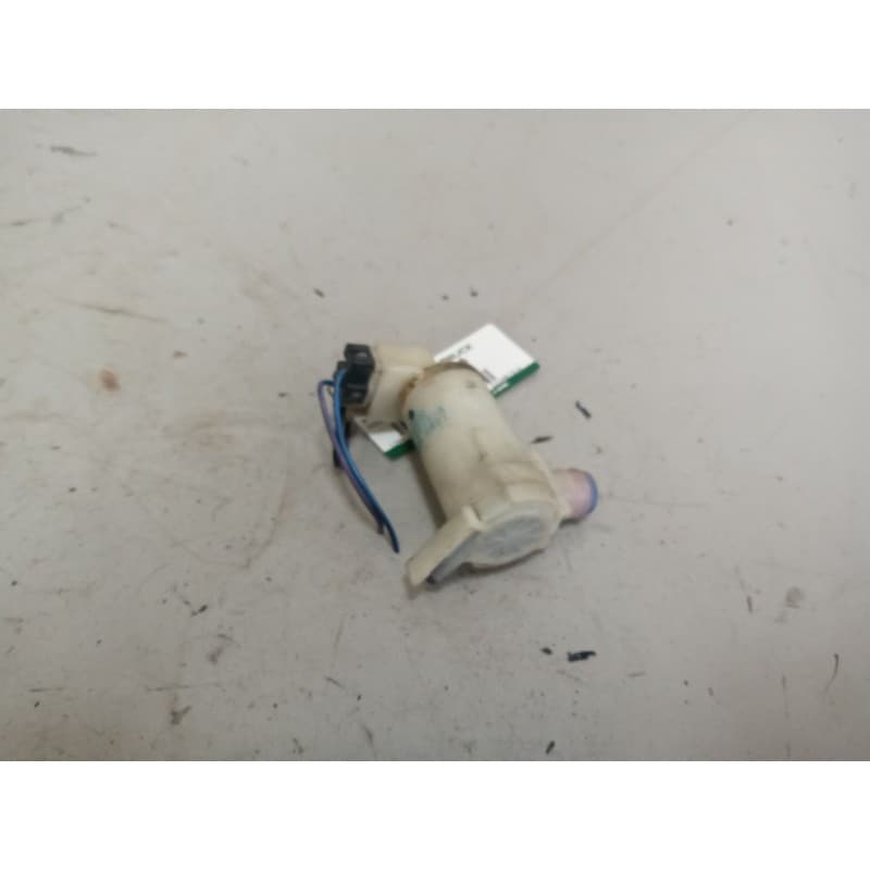 Recambio de bomba limpia para nissan cabstar e referencia OEM IAM 2224615-A - Blanco 3