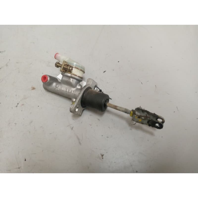 Recambio de bombin embrague para nissan cabstar e referencia OEM IAM - Blanco