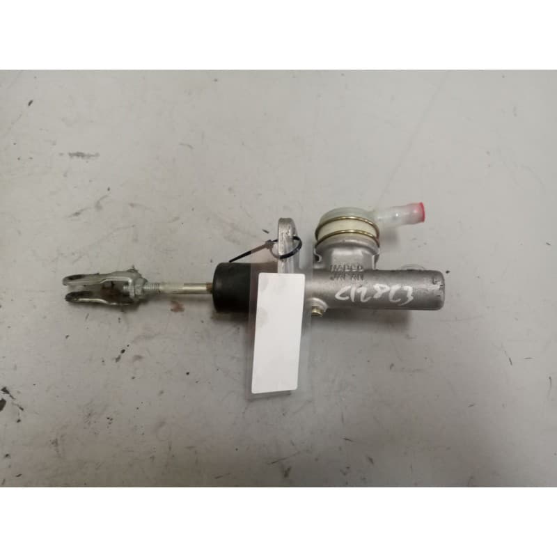 Recambio de bombin embrague para nissan cabstar e referencia OEM IAM - Blanco 2