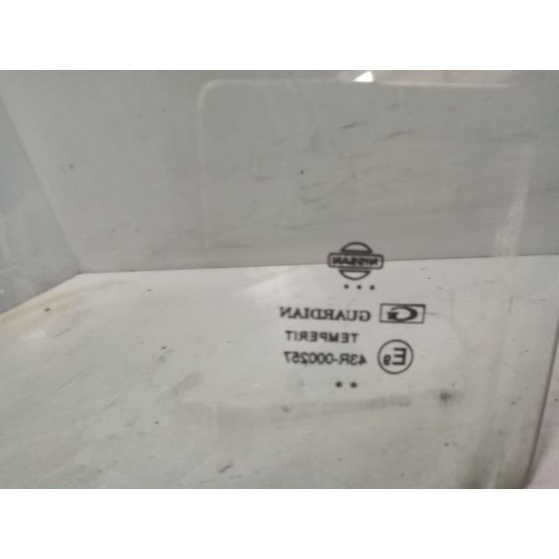 Recambio de luna delantera derecha para nissan trucks atleon 165 referencia OEM IAM - Blanco 2