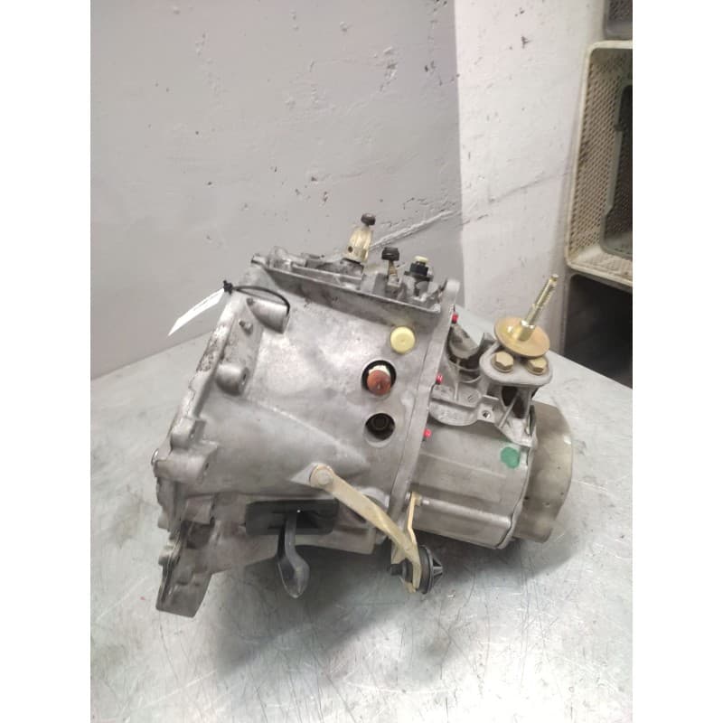 Recambio de caja cambios para peugeot 206 berlina xt referencia OEM IAM 20DL22 - Blanco 2