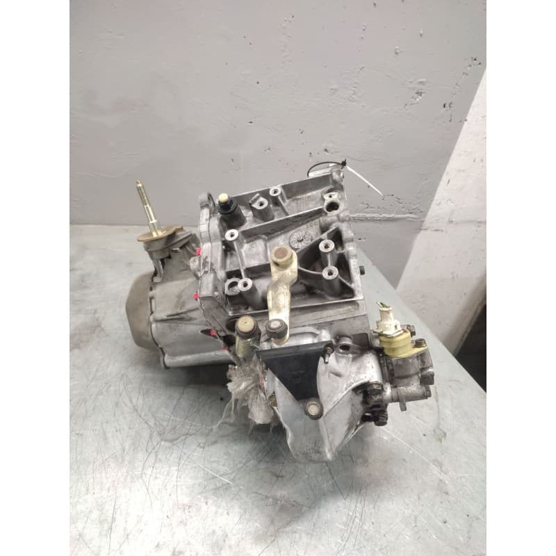 Recambio de caja cambios para peugeot 206 berlina xt referencia OEM IAM 20DL22 - Blanco 4