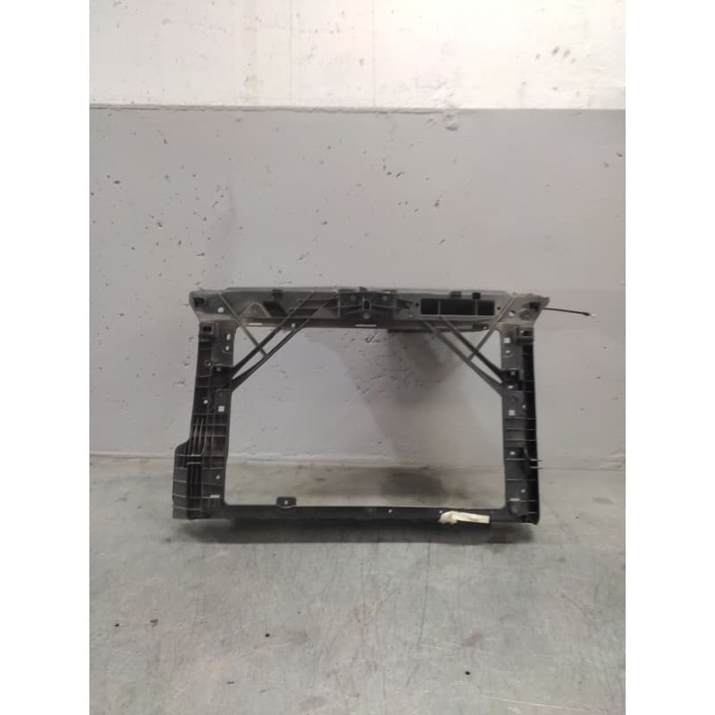 Recambio de panel frontal para skoda rapid ambition referencia OEM IAM - Blanco