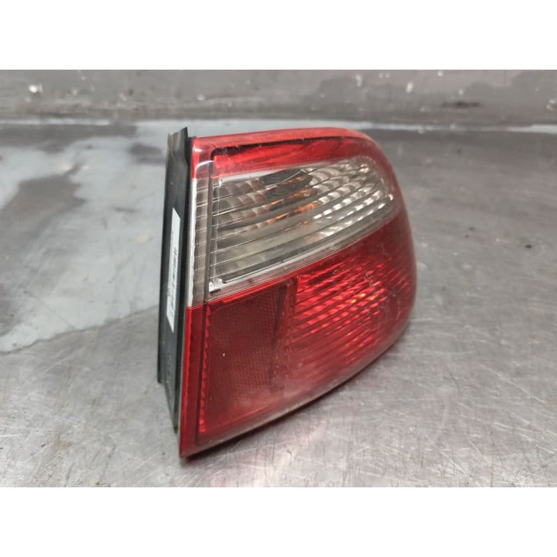 Recambio de piloto trasero derecho para seat toledo ii (1m2) 1.9 tdi referencia OEM IAM - Negro