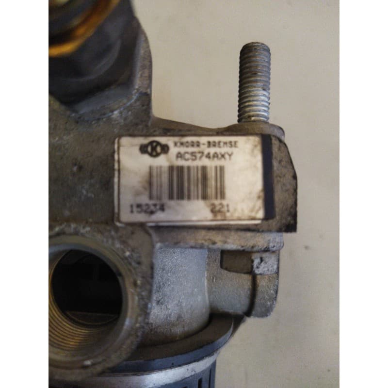 Recambio de valvula aire para renault serie d referencia OEM IAM 7485140483 AC574AXY 2