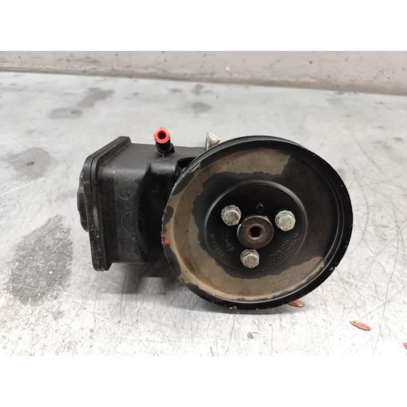 Recambio de bomba direccion para bmw serie 3 berlina (e46) 320d referencia OEM IAM - Blanco