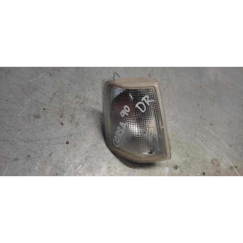 Recambio de piloto delantero derecho para opel corsa b 1.2 referencia OEM IAM