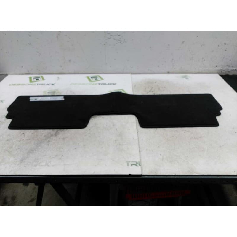 Recambio de alfombrilla para toyota corolla verso (r1) 2.2 d-4d luna referencia OEM IAM - Gris