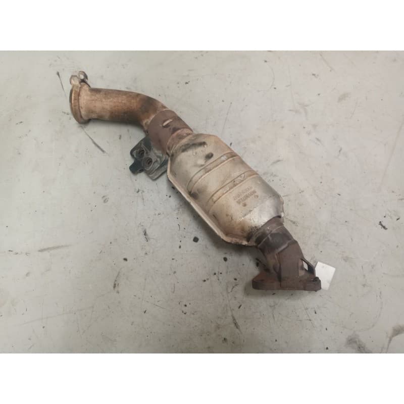 Recambio de catalizador para renault mascott referencia OEM IAM 7421007236 - Blanco