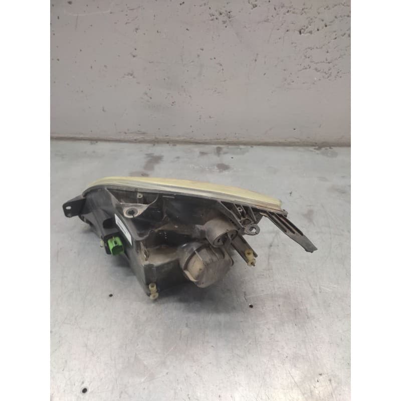 Recambio de faro derecho para ford fiesta (cbk) ambiente referencia OEM IAM - Blanco 2
