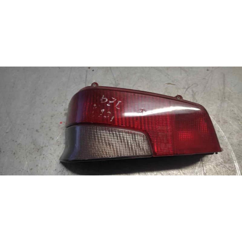 Recambio de piloto trasero izquierdo para peugeot 106 (s1) cocktail referencia OEM IAM