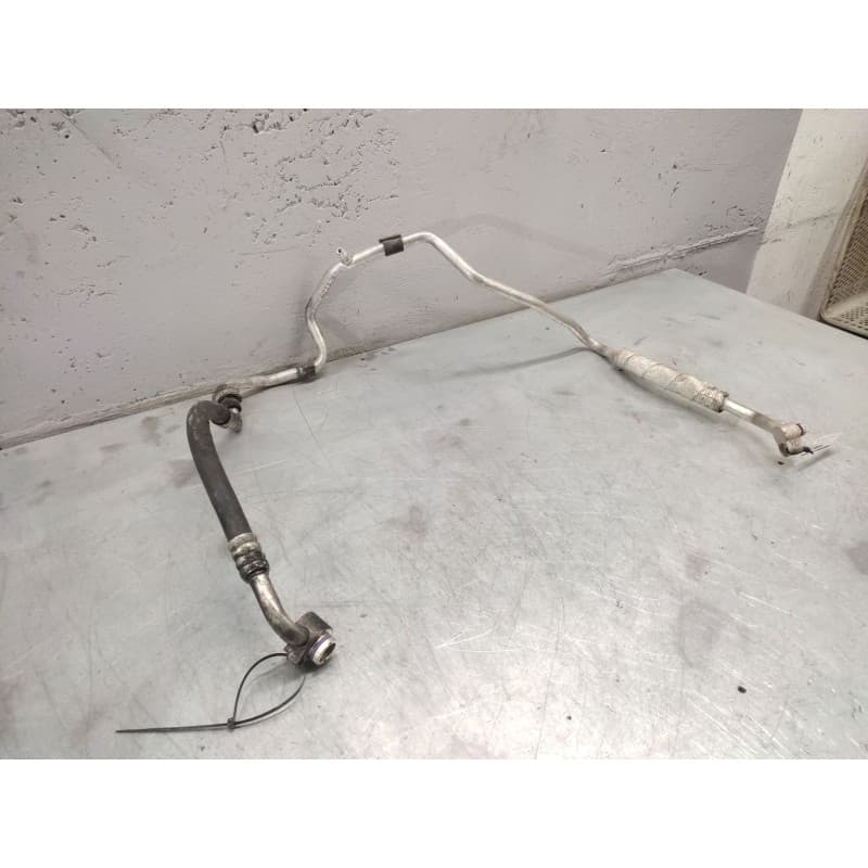 Recambio de tubos aire acondicionado para seat leon (1p1) 1.9 tdi referencia OEM IAM - Negro 2