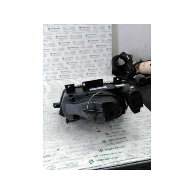 Recambio de faro derecho para peugeot 405 berlina sillage referencia OEM IAM