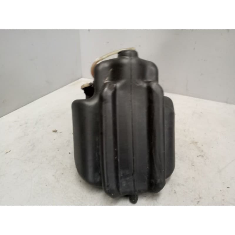 Recambio de deposito limpia para man tgx 18 referencia OEM IAM 81264810085 - Azul 4