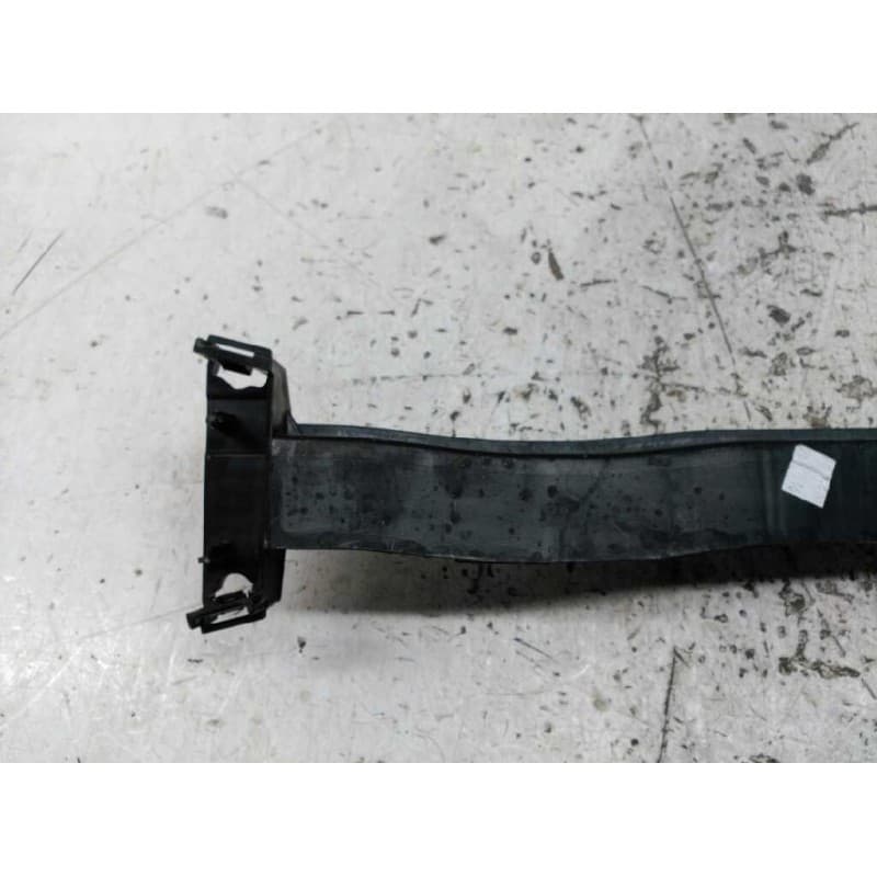 Recambio de molduras delanteras para peugeot 308 confort referencia OEM IAM 5