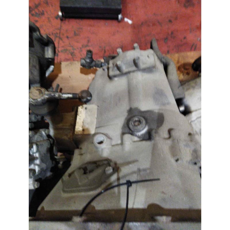 Recambio de caja cambios para nissan trucks l35.08 ...... referencia OEM IAM T5200