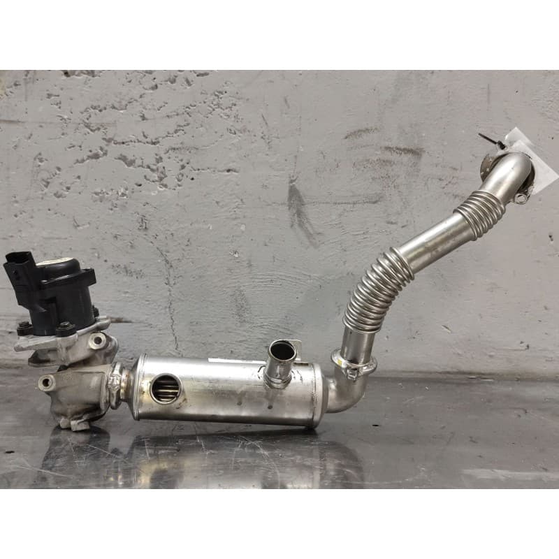 Recambio de enfriador egr para peugeot 207 x-line referencia OEM IAM 9658203780 - Blanco 4