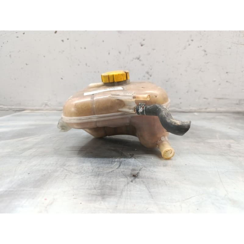 Recambio de deposito expansion para opel astra gtc 1.9 cdti referencia OEM IAM - Gris 4