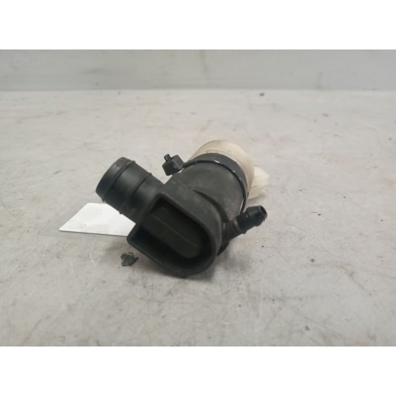 Recambio de bomba limpia para nissan trucks atleon 165 referencia OEM IAM - Blanco 4
