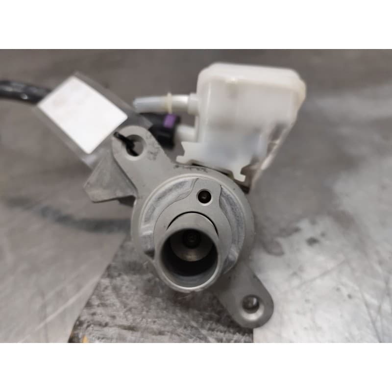 Recambio de bomba freno para ford fiesta vi (cb1, ccn) 1.25 referencia OEM IAM Y24653 - Blanco 4
