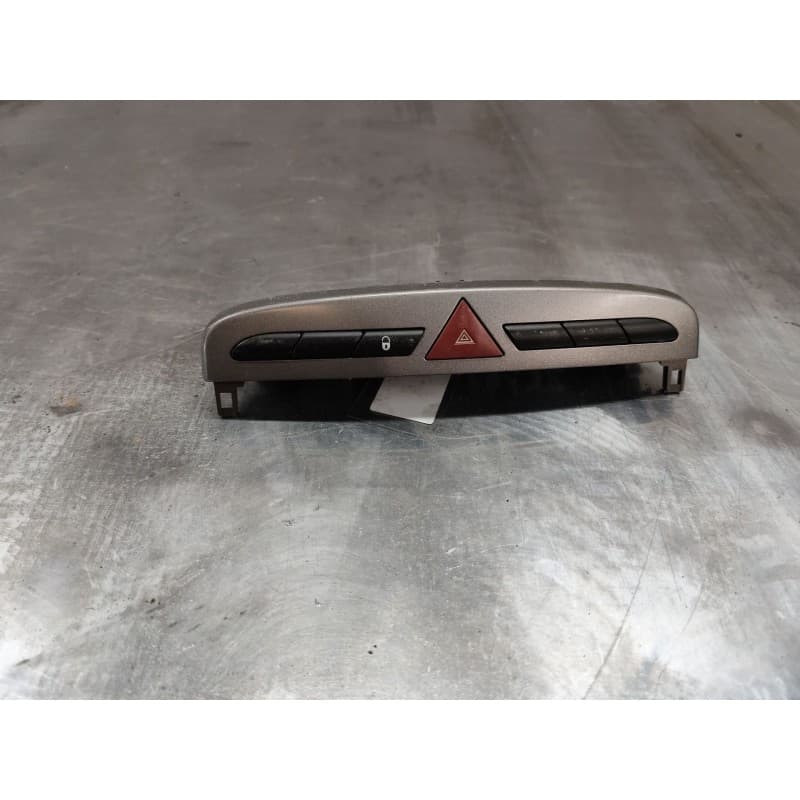 Recambio de warning para peugeot 308 confort referencia OEM IAM 9659417177 - Plata