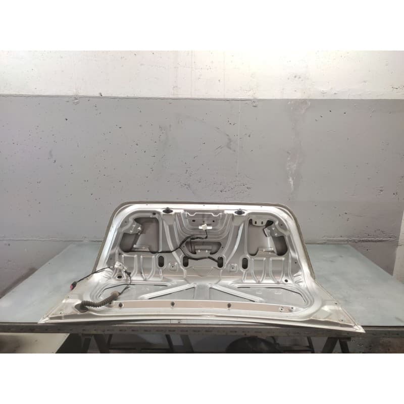 Recambio de tapa maletero para ford focus berlina (cap) 1.6 tdci cat referencia OEM IAM 2