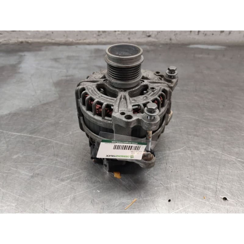 Recambio de alternador para audi q3 (f3b) 35 tdi quattro referencia OEM IAM 05L903026N - Blanco