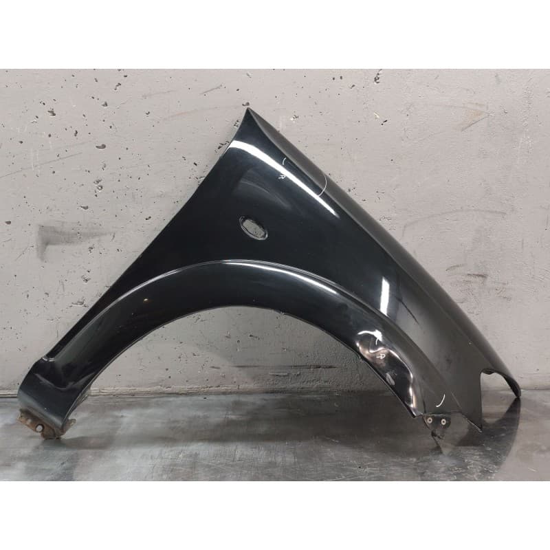 Recambio de aleta delantera derecha para citroën c3 1.4 sx plus referencia OEM IAM - Negro