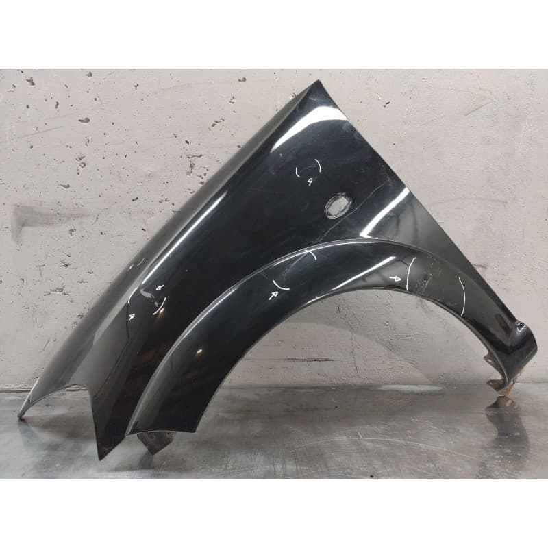 Recambio de aleta delantera izquierda para citroën c3 1.4 sx plus referencia OEM IAM - Negro