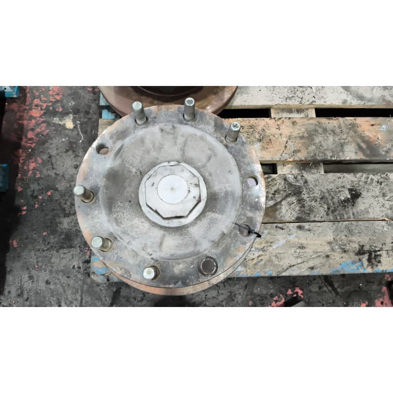 Recambio de buje delantero para volvo trucks b12b referencia OEM IAM 20567114 - Blanco