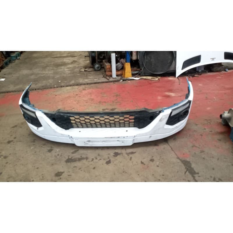 Recambio de capo para iveco sunrise referencia OEM IAM 5801772690 - Blanco
