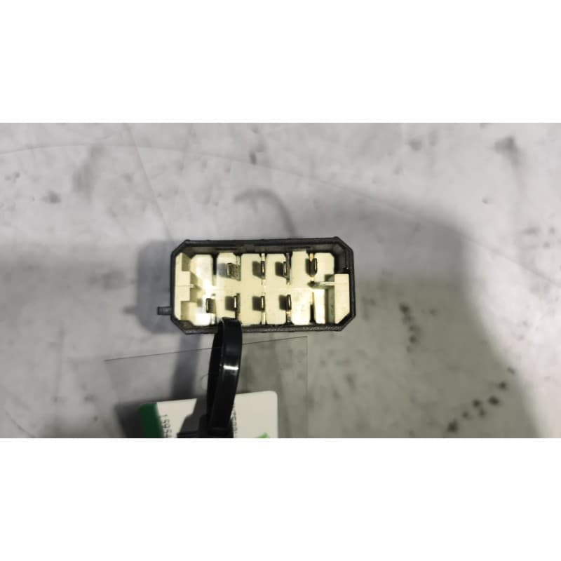 Recambio de interruptor para scania r i r 500 referencia OEM IAM 1726357 - Blanco 2