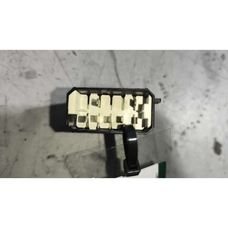 Recambio de interruptor para scania r i r 500 referencia OEM IAM 1421861 - Blanco 2