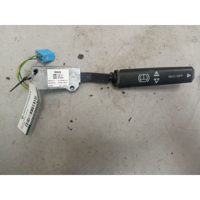 Recambio de mando freno motor para man tgs referencia OEM IAM 81255090170 - Blanco