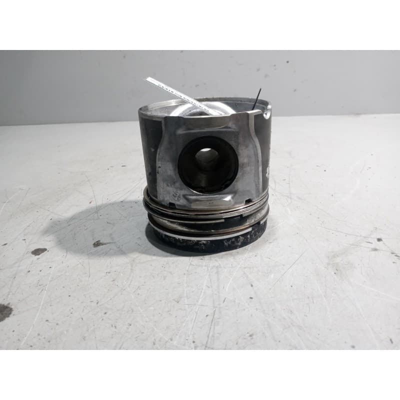 Recambio de piston para renault midlum referencia OEM IAM 7485126579