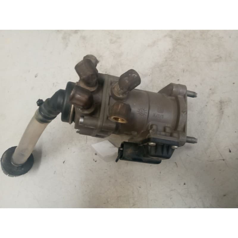Recambio de valvula aire para volvo fh 480 12.8 diesel referencia OEM IAM K040159X00 - Blanco 7