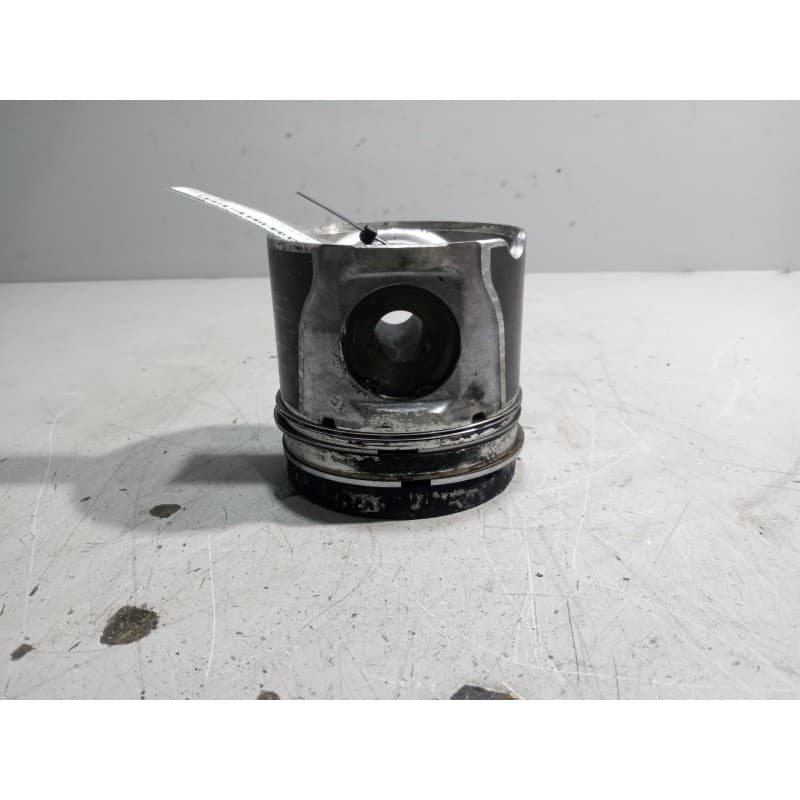 Recambio de piston para renault midlum referencia OEM IAM 7485126579