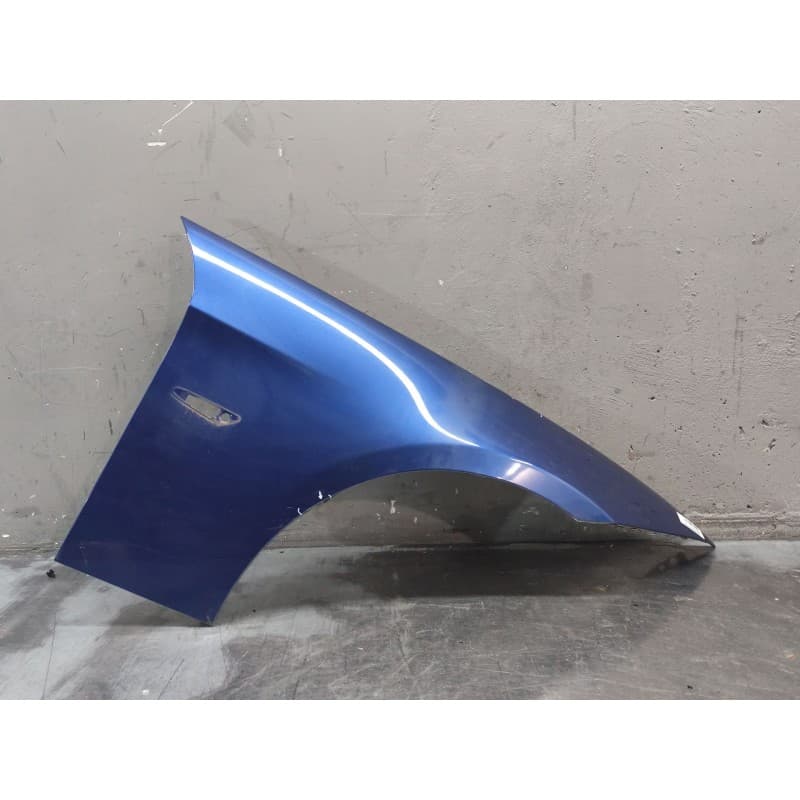 Recambio de aleta delantera derecha para bmw 3 (e90) 320 d referencia OEM IAM - Azul