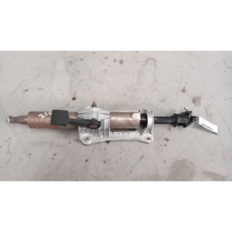 Recambio de columna direccion para iveco sunrise referencia OEM IAM 5801773188 - Blanco